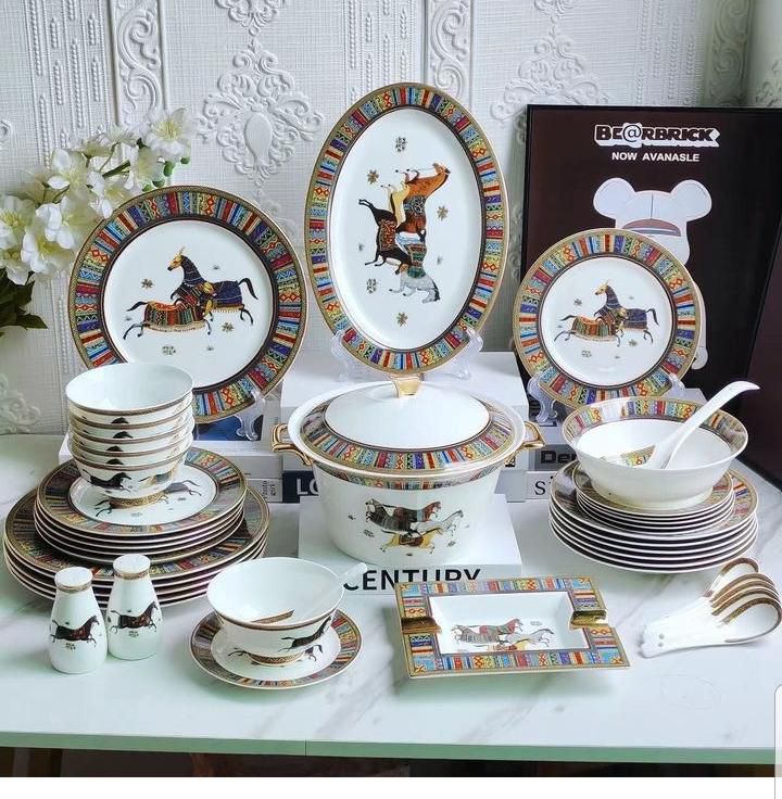 Hermes horses Dinner set of 58 pieces for 6 people